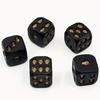 1 Костяной кубик в готическом стиле - Шестигранный кубик d6 из черной и золотой смолы с капсулой в виде черепа