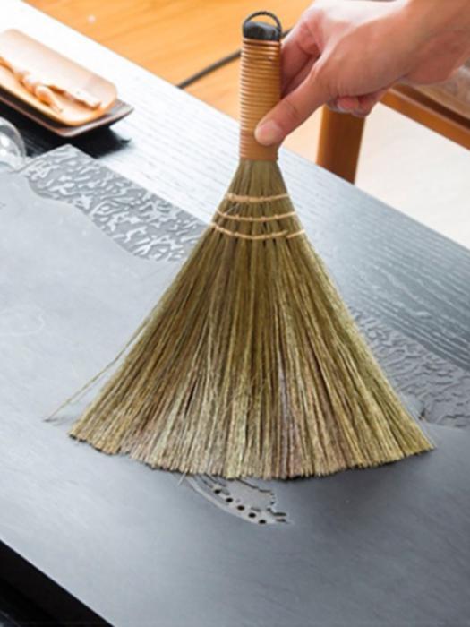 briskstyle retro mini broom