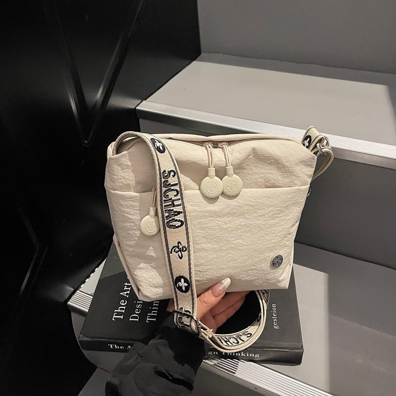 Сегодняшняя нишевая популярная маленькая женская новая летняя повседневная простая наплечная сумка-мессенджер сумка-пельмень