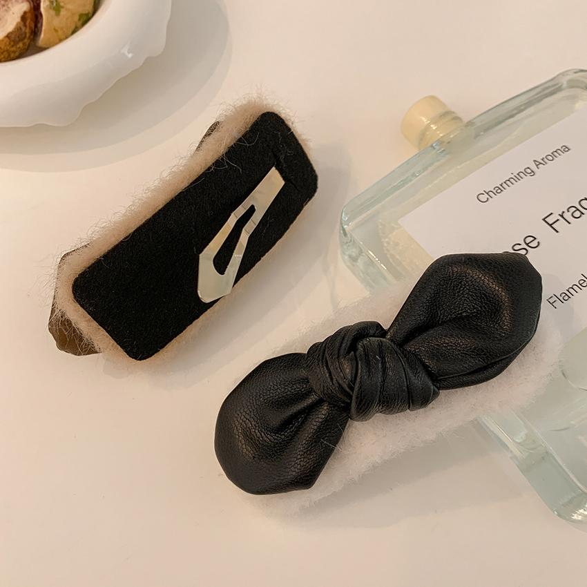 Autumn Winter Warm Plain Color Women Hair Clips Vintage Leather Bow Knot Barrette Hot Selling Fluffy Soft Fluffy Soft