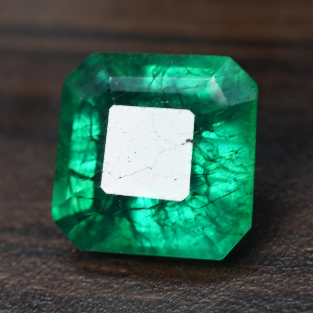 Natural Green Emerald Loose Gemstone 10.56 ct Emerald Cut for Jewelry Making and Gem Collections