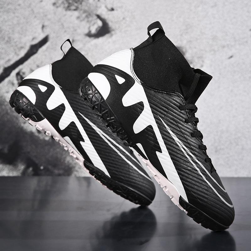 Men Soccer Shoes Kids Football Boots Women Professional Soccer Cleats Antiskid Chaussure Football TF/FG Sports Football Shoes