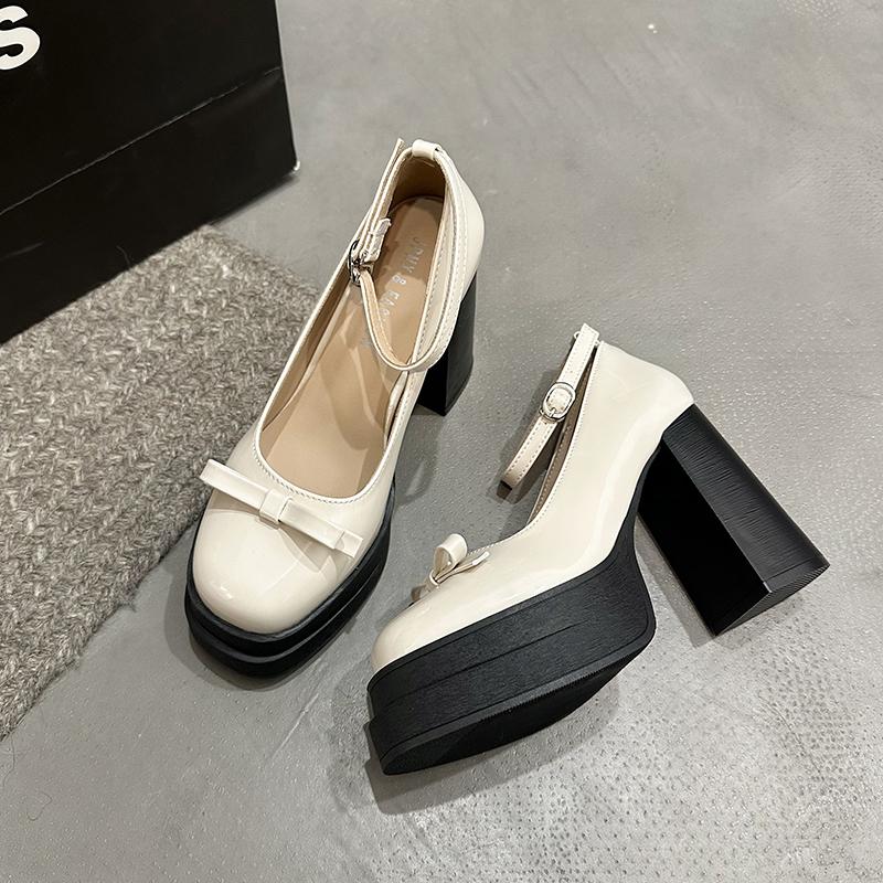 Модные белые туфли Мэри Джейн на высоком каблуке для женщин, милые туфли-лодочки из лакированной кожи с толстым каблуком и ремешком с пряжкой, обувь Лолиты, черные туфли для вечеринки