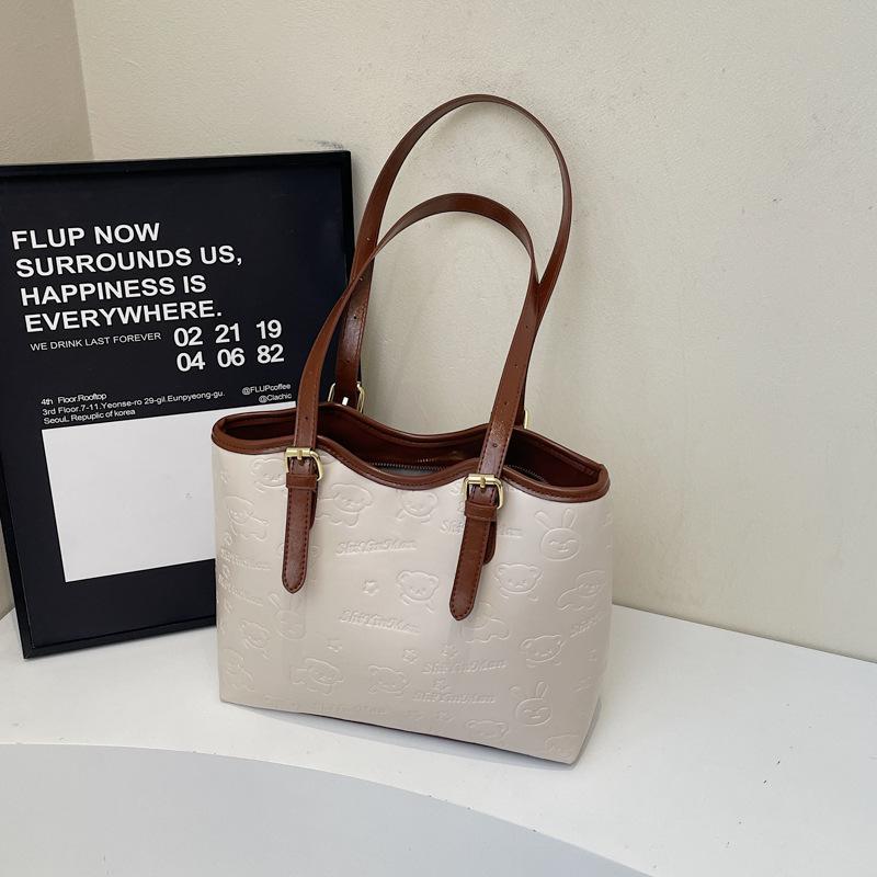 Высококлассная контрастная сумка большой вместимости женская 2025 новая модная дорожная на плечо сумка-тоут для студенток