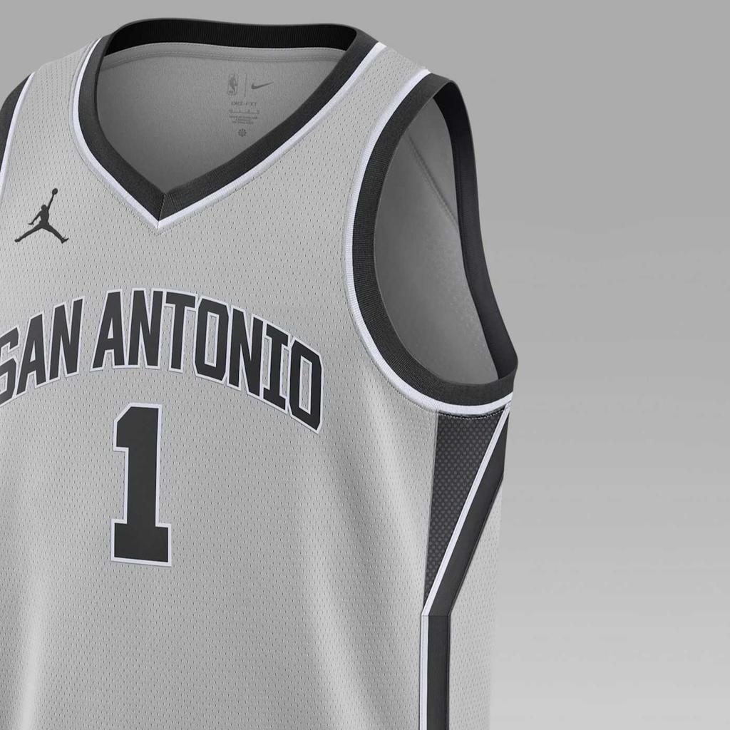 Nike Dri-FIT NBA Swingman Сан-Антонио Спёрс Сезон 2025/26 Statement Edition Без рукавов Удобная Баскетбольная Майка Мужская майка HM4882-007