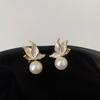 French Retro Butterfly Pearl Stud Earrings Women'S Light Luxury Elegant Gentle Fashion Personality Versatile Earrings Earrings