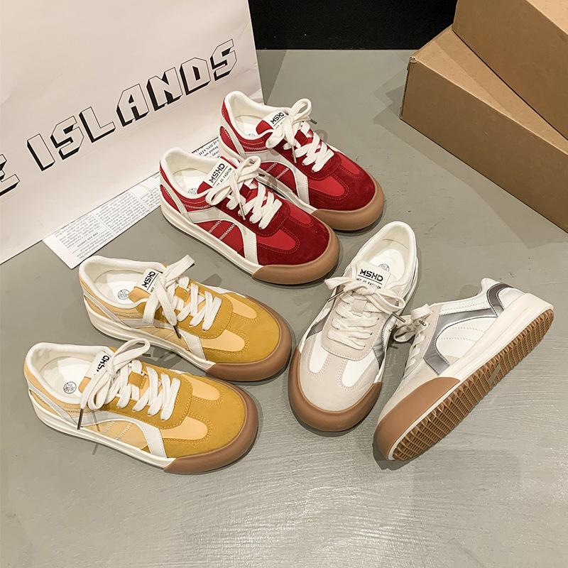 Красные ретро цветные платформы немецкие тренировочные туфли женские 2025 новые с круглым носком на шнуровке нескользящие спортивные и повседневные кеды