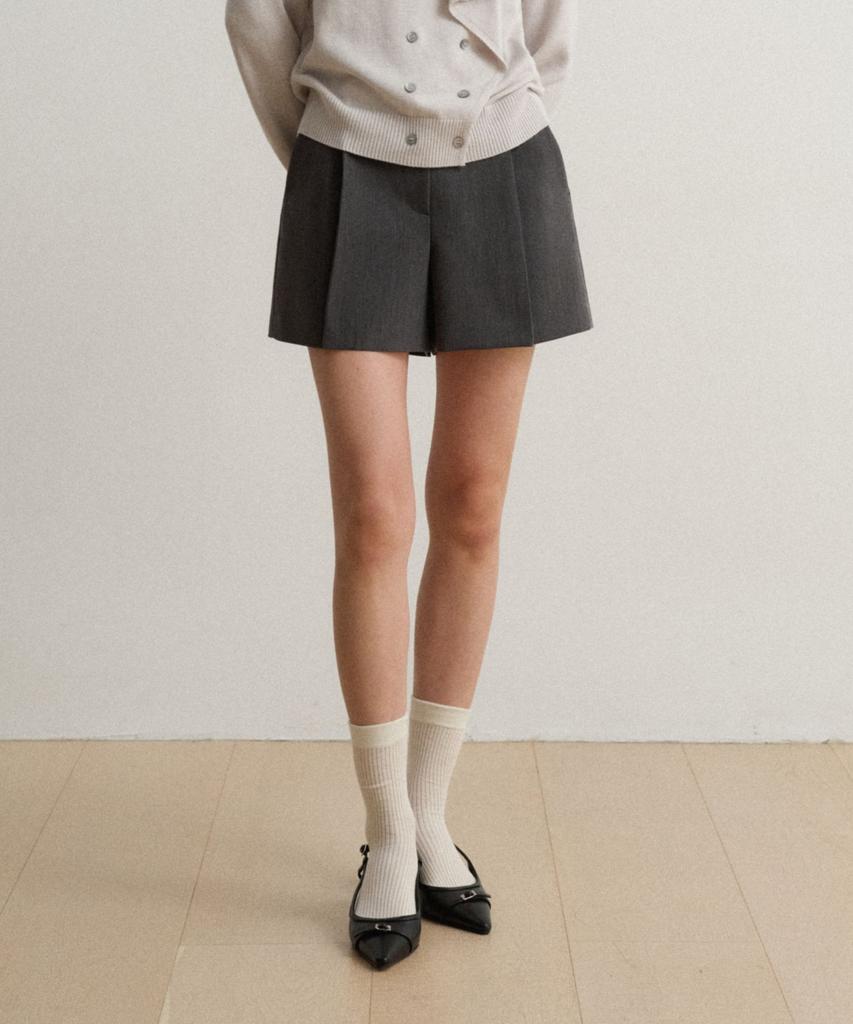 TOWAV Ceci Pintuck Shorts_Charcoal