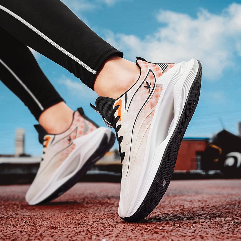 Модная мужская дышащая сетчатая спортивная обувь Летняя нескользящая обувь с мягкой подошвой для улицы Повседневная обувь для бега Студенческие легкие кроссовки Обувь для ходьбы