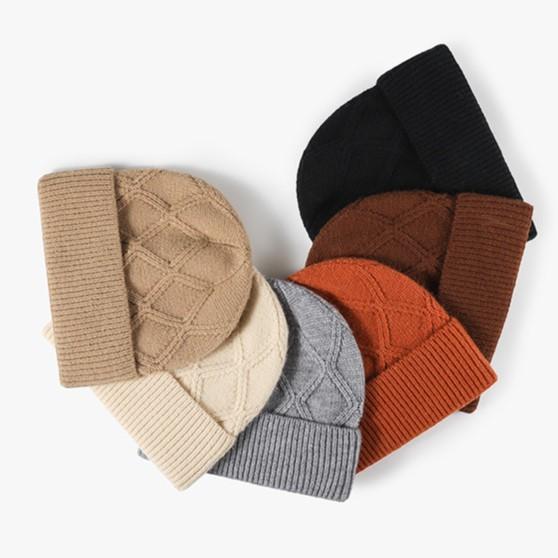 Unisex Winter Knitted Beanie Hat With Diamond Pattern Warm Soft Wool Blend Cuffed Skull Fashion Cold Weather Headwear Women Men