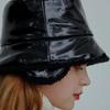 L'HEUR VERNI NOIR EAR WARMER BUCKET