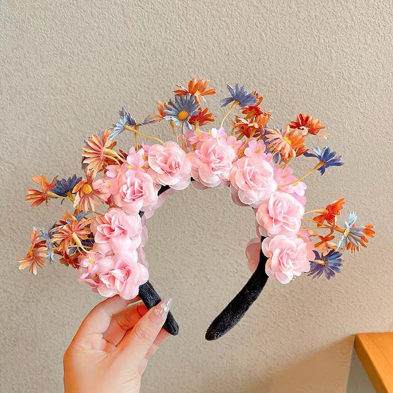 Весенне-летняя цветочная заколка для волос: Дизайн «Лилия, Роза и Гибискус»