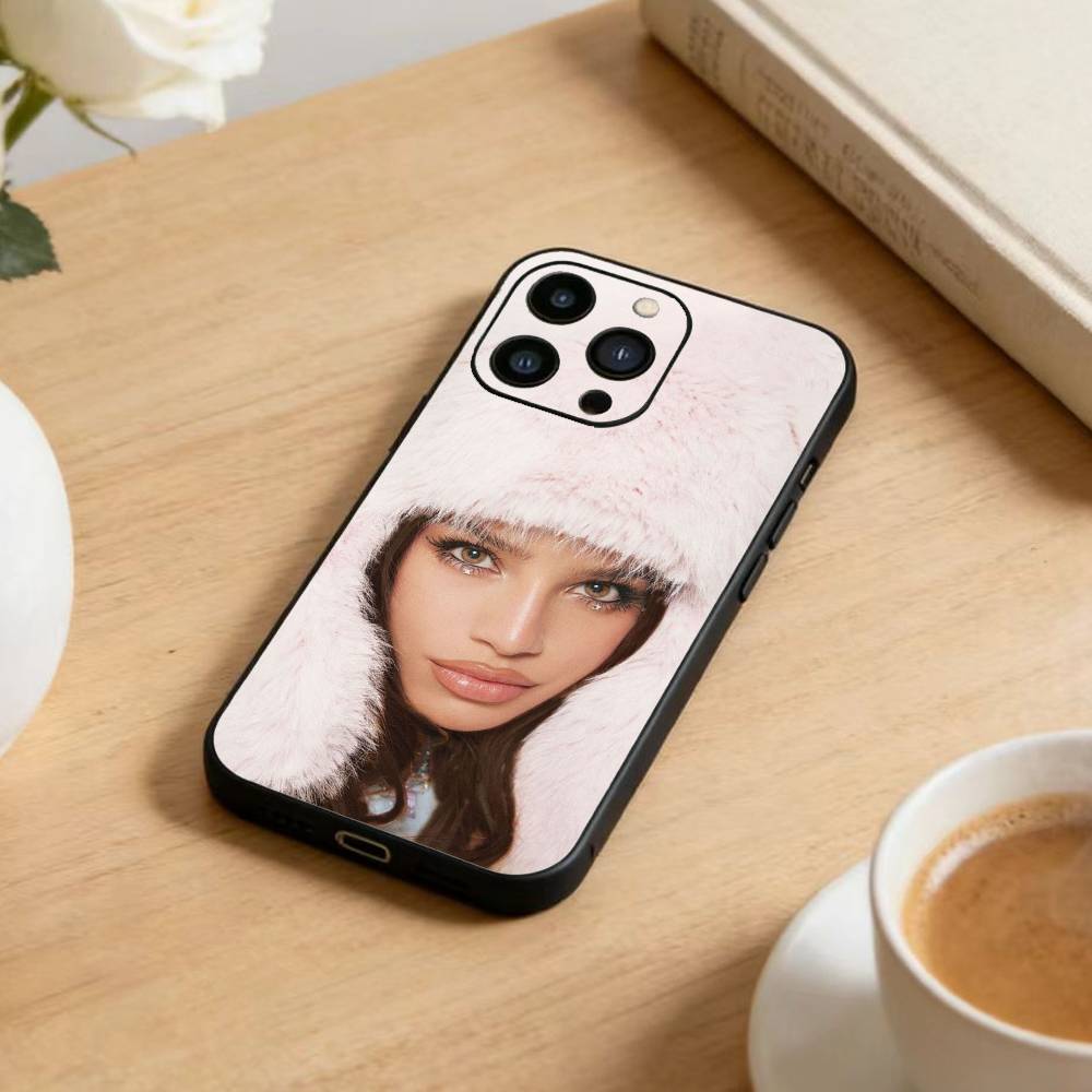 Чехол для телефона Emilia Mernes для iPhone 16,15,14,13,12,17,Pro Max,Plus Силиконовый Черный Чехол
