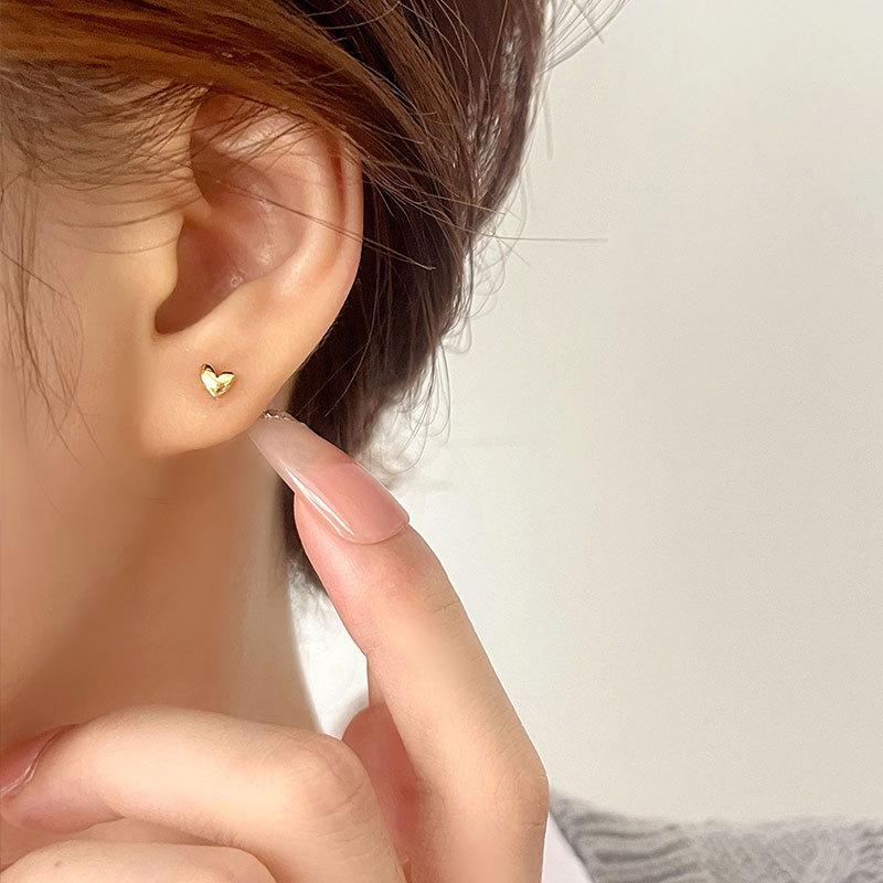 Мини-серьги Love Серьги в форме сердца Милые серьги для прокалывания ушей Студенческая мода Простой стиль