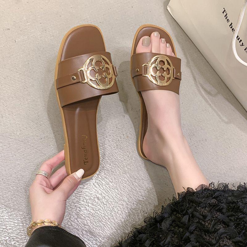 High-value New Flat-bottomed Seaside Cool Slippers 2025 Summer Internet Celebrity Versatile One-word Slippers Women's Wear