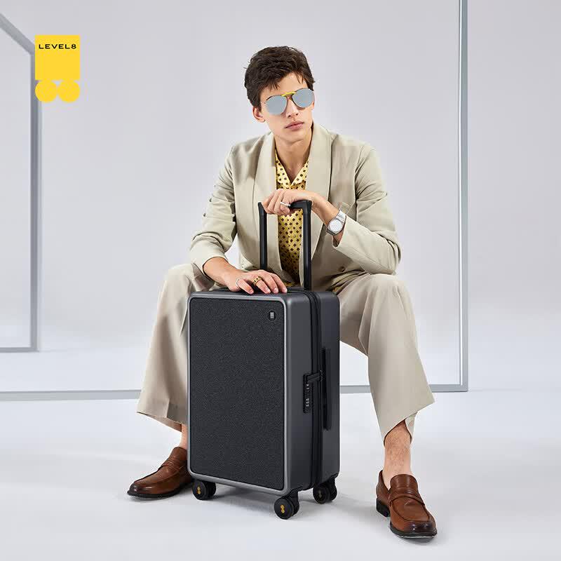 LEVEL8 City Pulse 20-inch Luggage