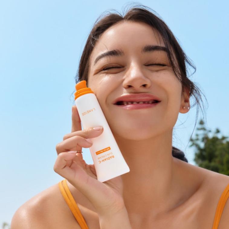 LANEIGE Солнцезащитный крем Radian-C SPF50+ PA++++ 50г