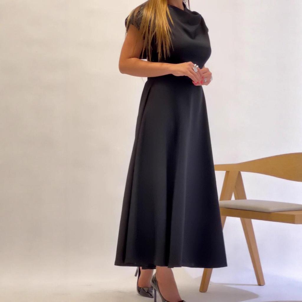 Лето 2025 Европейское и американское женское элегантное платье с драпированным вырезом, открытой спиной, сексуальное, стройнящее