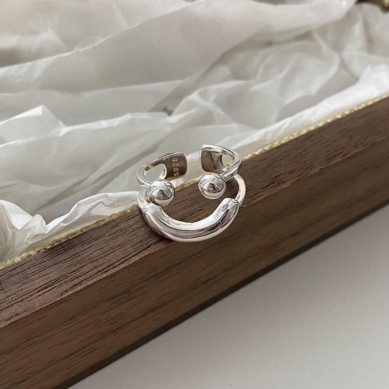 Sterling Chic 925 Silver Ring With Sparkly Zirconia Stones For Unique Womens Accessories