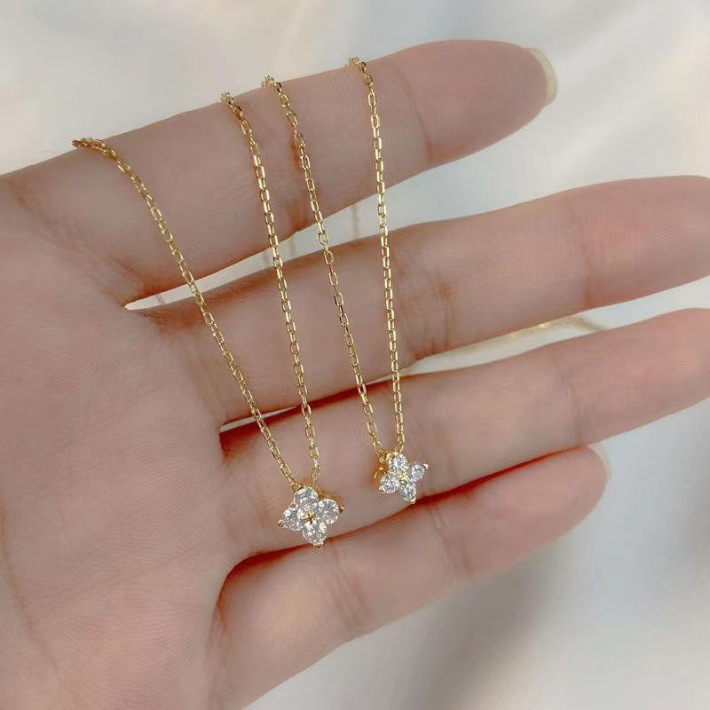 Japanese S925 Sterling Silver Zircon-Laid Necklace Women's Rhinestone Special Interest Light Luxury All-Match Four-Leaf Clover Clavicle Chain