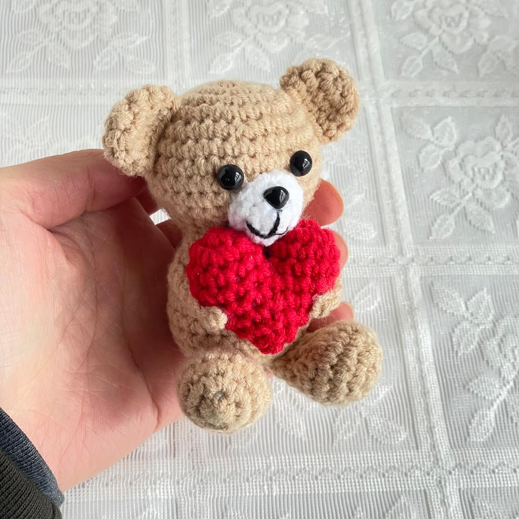 New Handmade Knitted Positive Energy Bear Doll With Card Home Room Decoration Funny Crochet Heart Bear Ornament Christmas Gifts