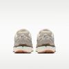 Nike P-6000 Светлая кость Средний оливковый Резина