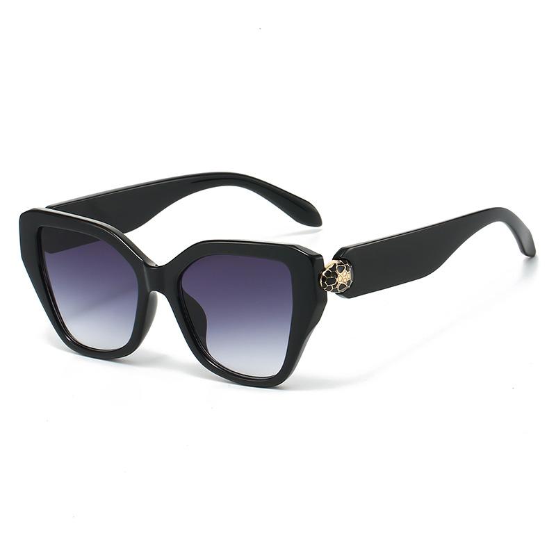 New retro cat eye sunscreen women's sunglasses, luxury snakehead personalized high-end glasses, European and American large-frame sunglasses