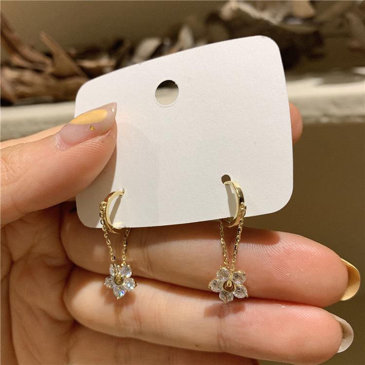 Korean Version of Chain Flower Earrings Earbuds Korean Version of Flash Diamond Earrings Small Earrings Earrings Exquisite New Style