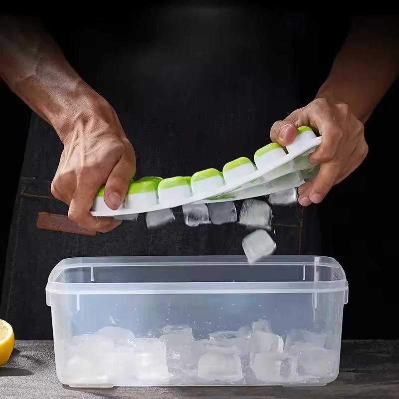 14 Cube Easy Release Silicone Ice Tray Mold with Lid for Refreshing Drinks