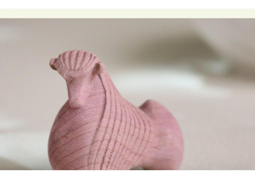 Blood Cypress Tang Horse Ornament - Elegant Desk & Living Room Decor for New Year Celebrations