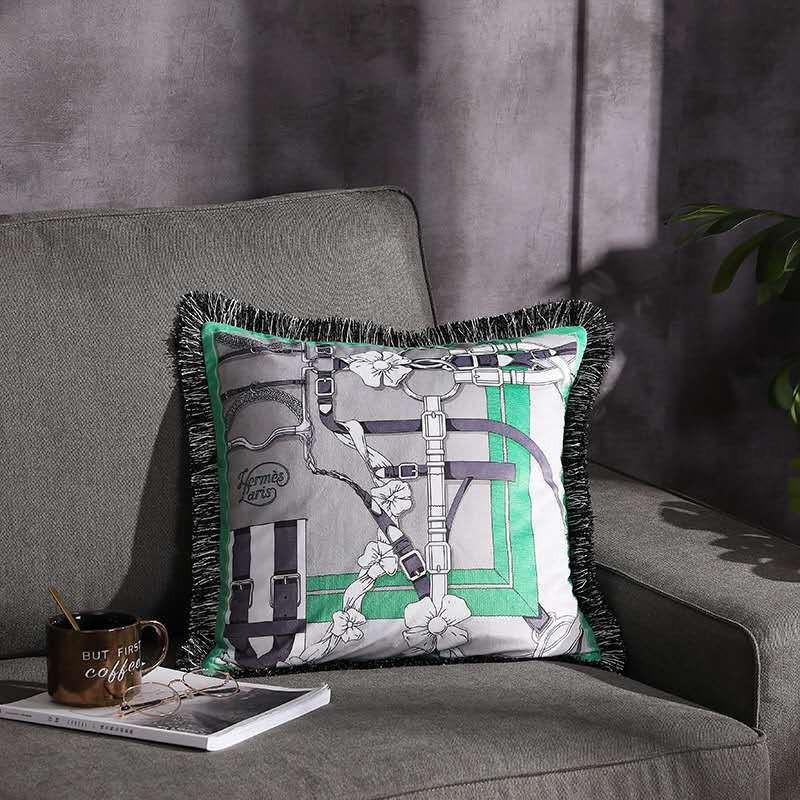 Luxury European Palace Style Velvet Throw Pillow With Tassel Trim Sofa Car Bed Decor 45x45cm