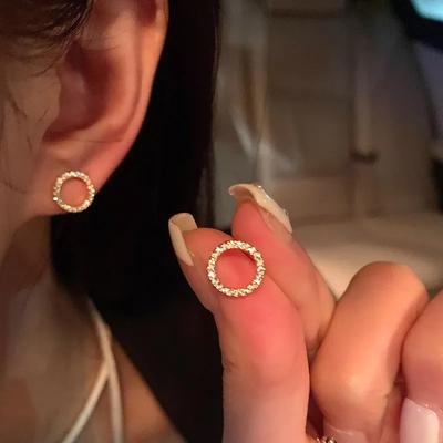 Нежные маленькие круглые серьги-гвоздики для женщин, корейские модные серьги с кристаллами, минималистичные ювелирные аксессуары