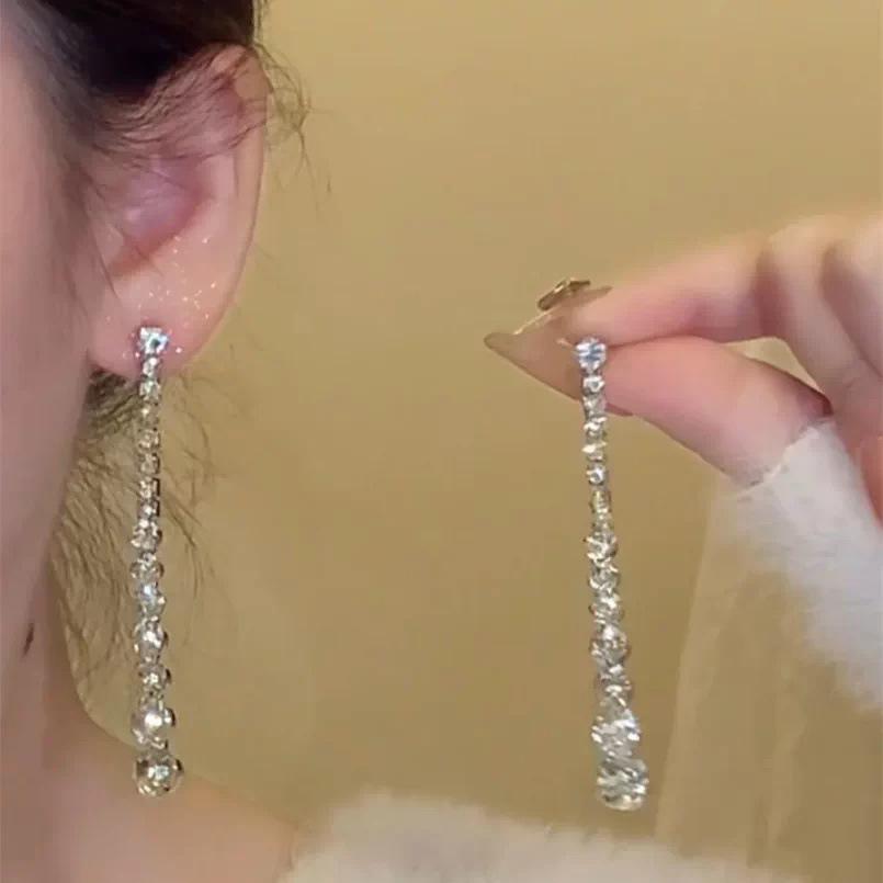 Элегантные серьги-подвески с кристаллами в форме капли воды в стиле французского двора