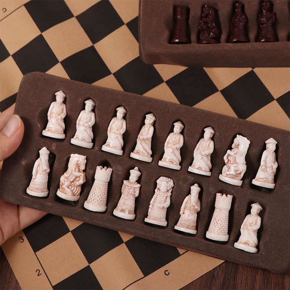 Resin Ancient Chinese Character Chess Set Trumpet Qing Bing Chess Figure  Adults Children