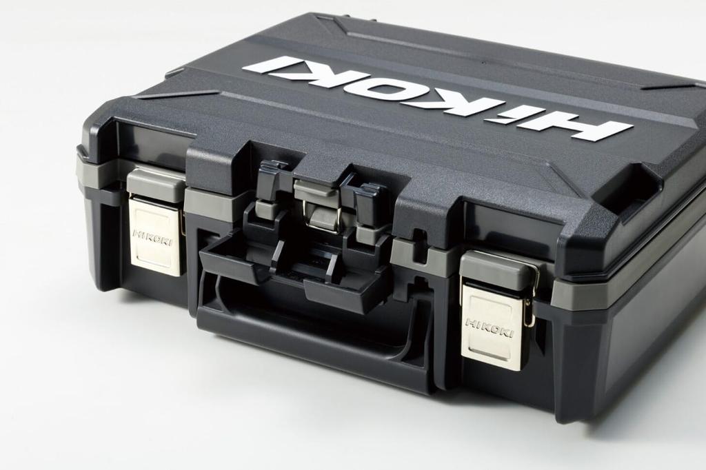 В стандартную комплектацию входит кейс HiKOKI 381475 для ударного гайковерта WH36DD