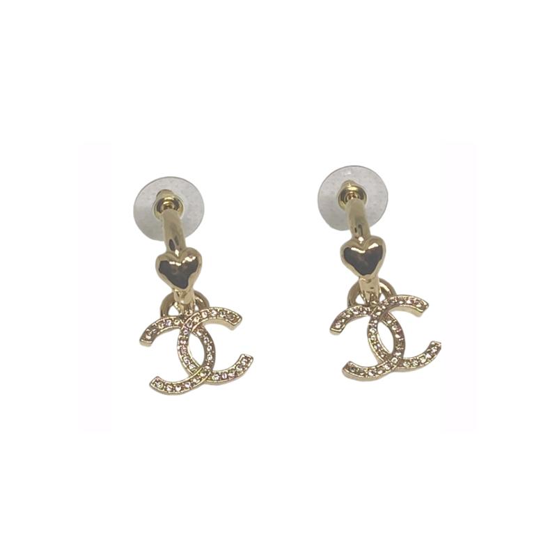 Chanel Классические серьги-гвоздики с золотымletter logo для женщин