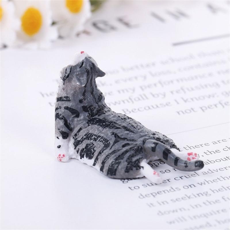 Tiny Cats Sculpture Elegant Miniature Decors For Workspaces Shelf Display Pet Lover Gift Quality Resin Craft Figurine