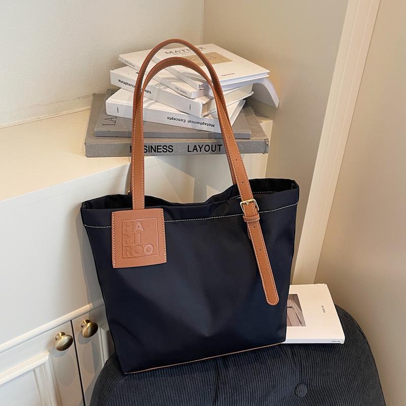 Женская сумка-тоут через плечо для осени 2025 года, универсальная, большой вместимости, высокого класса, для поездок на работу