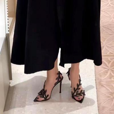 Черные босоножки с листьями из стразов, весенне-осенние, остроносые, из лакированной кожи, темпераментные, красивые, на тонком каблуке-рюмочке, со словом, со знаменитыми высокими каблуками
