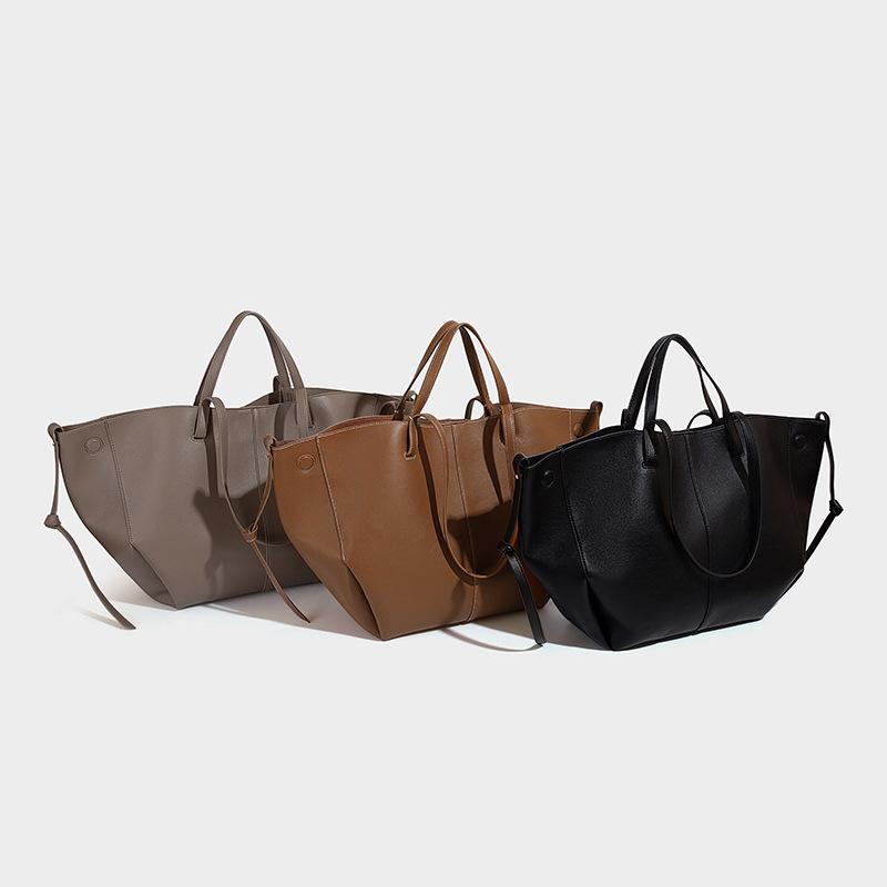 French Niche Handbag for Women, Large Capacity, Simple Retro Underarm Shoulder Bag, 2025 New Versatile Tote Bag