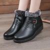 Mom Short Boots Warm and Fleece Flat-bottomed Non-slip Leather Shoes Women's Winter Middle-aged and Elderly Boots Fluffy Elderly Cotton Shoes Flat He