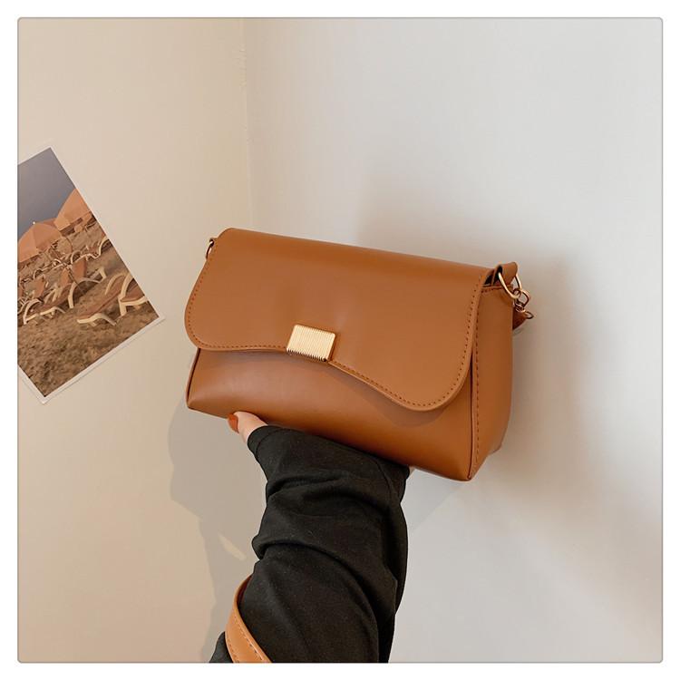 Премиальная женская сумка 2024 года, новая сумка-багет, ретро-сумка для переноски под мышкой, сумка-мессенджер для девушек в иностранном стиле