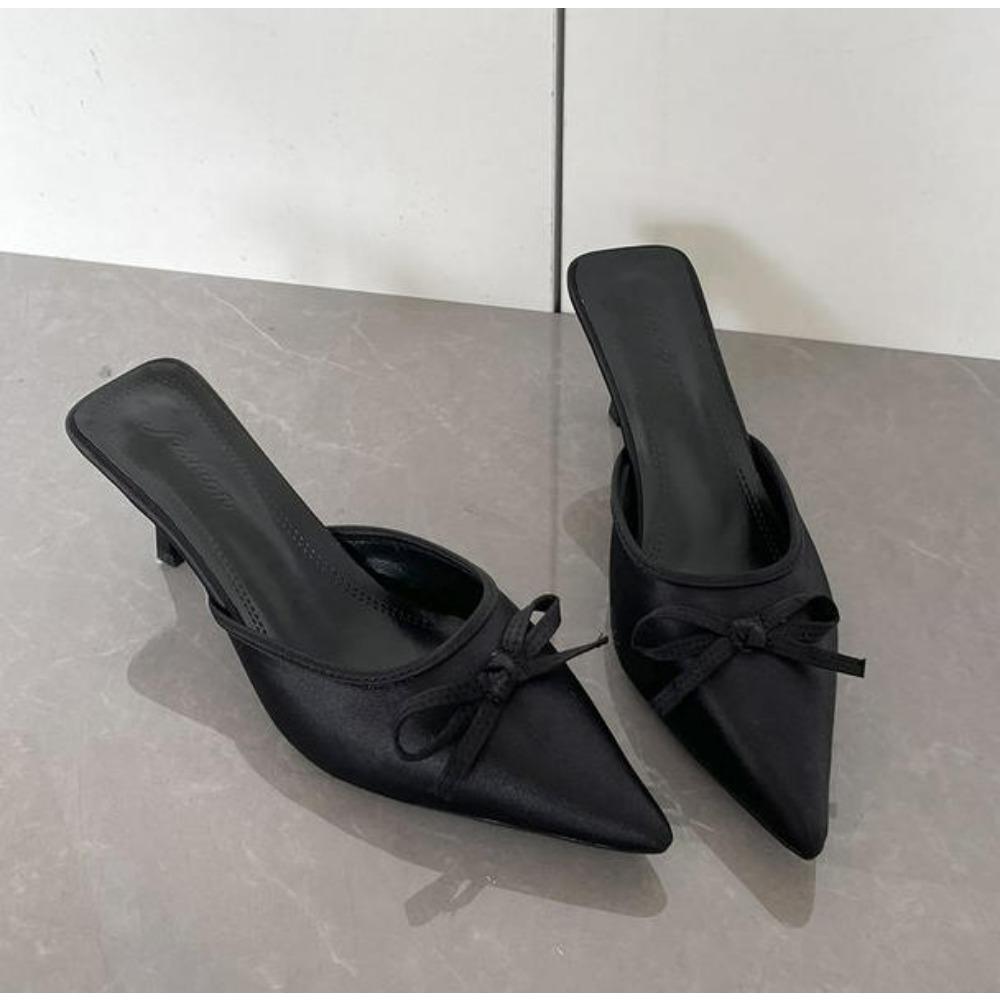 Новые женские шлепанцы с бантом 2026 Летние с острым носом Накидные женские мюли Тонкий низкий каблук Атласные шлепанцы Zapatos Mujer