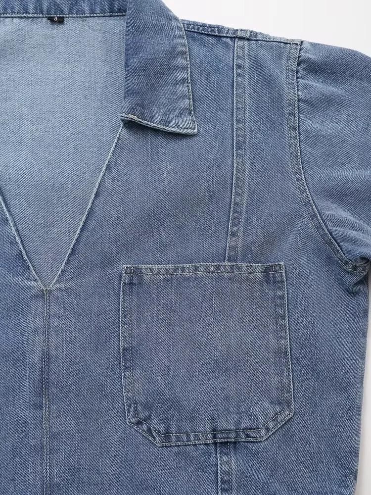 Ретро джинсовая куртка и джинсы с высокой посадкой и широкими штанинами