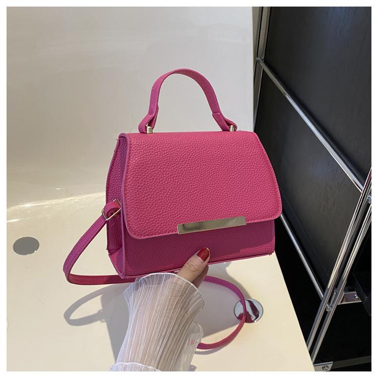 Премиальная текстура нишевый дизайн пригородных поездов 2024 новая модная сумка через плечо ретро универсальная портативная маленькая квадратная сумка женская