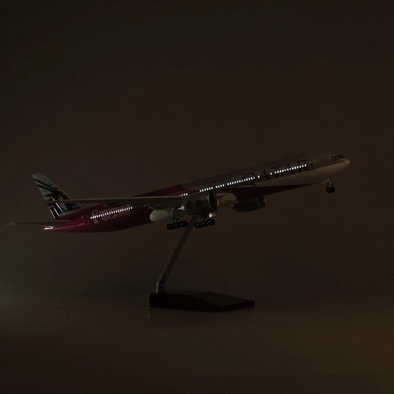 Модель Boeing 787 Qatar Airways: Издание Чемпионата мира по футболу в Катаре с подсветкой, украшение, подарок