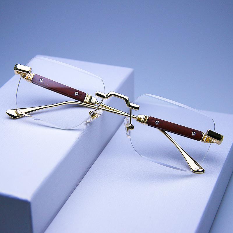 New Fashion Small Rectangle Sunglasses Men Women Vintage Square Driving Sun Glasses Luxury Brand Metal Frame UV Eyewear