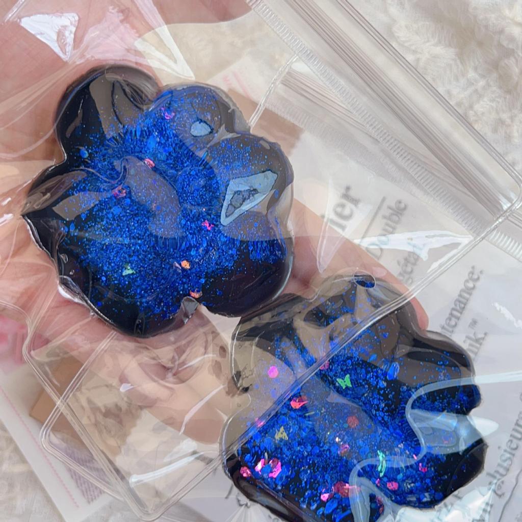 Starry Sky Cat Paw Squeeze Toy: Imitation Silicone Slime for Stress Relief
