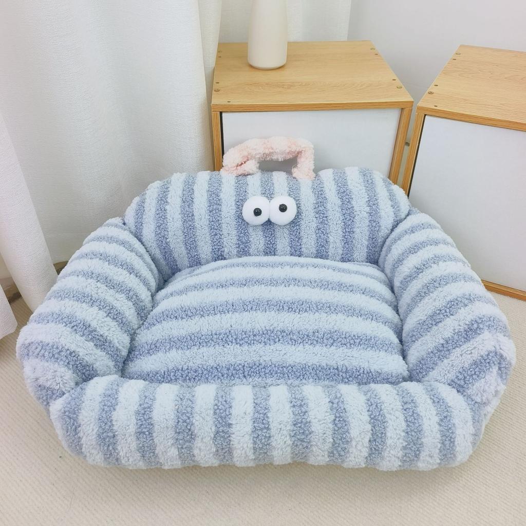 Big Eyes Fluffy Pet Litter Cotton Litter Autumn/Winter Pet Sofa Teddy Pomeranian Pet Bed Dog Litter for Cats and Dogs