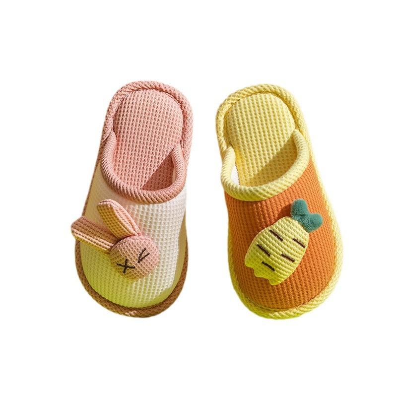 Новые зимние детские тапочки из хлопка, хлопковая обувь на плоской подошве, нескользящие детские зимние тапочки из плюша для девочек